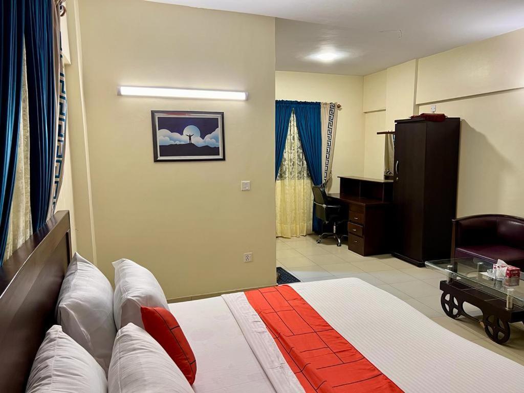 Hotel Rooms Dha Καράτσι Εξωτερικό φωτογραφία