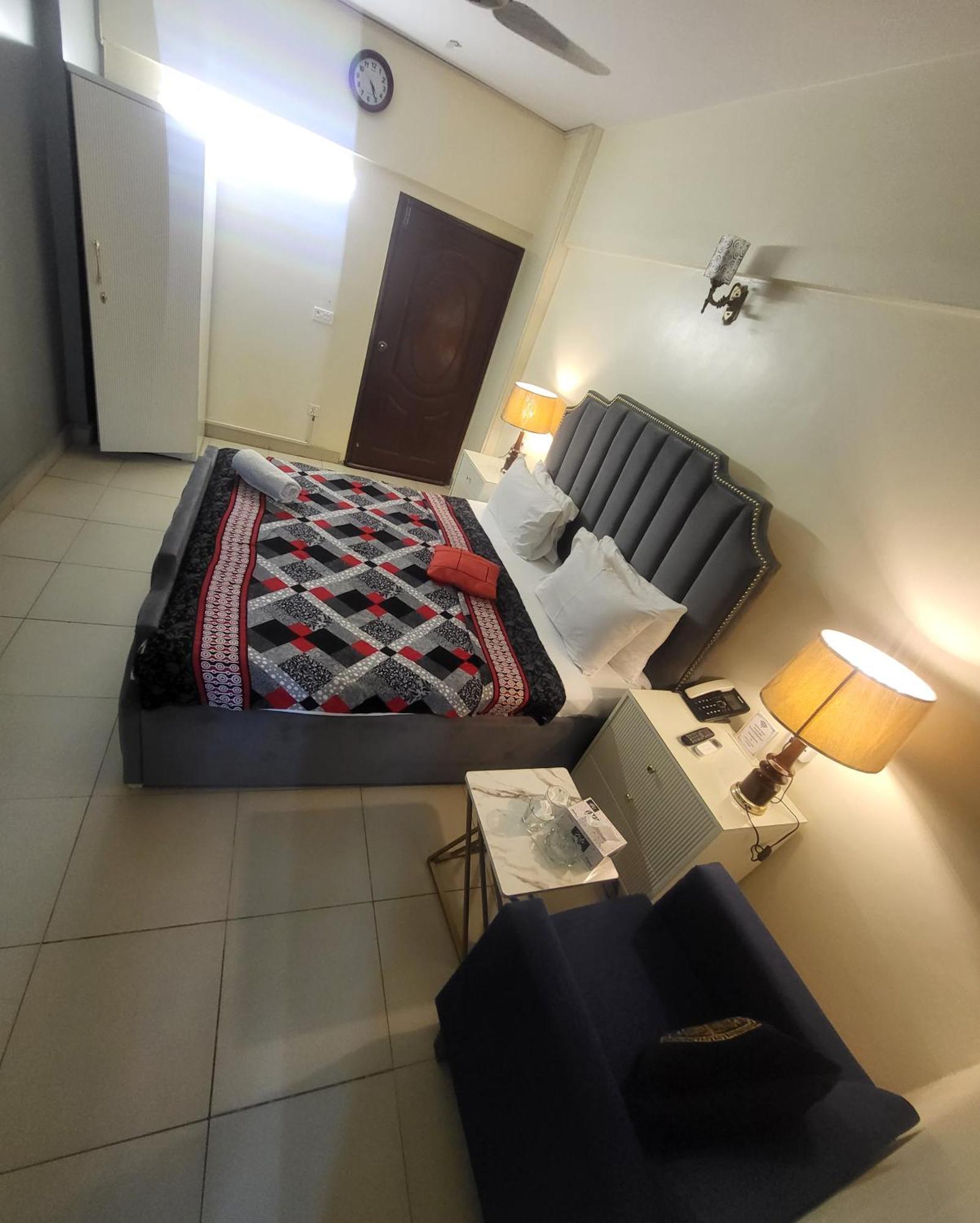 Hotel Rooms Dha Καράτσι Εξωτερικό φωτογραφία